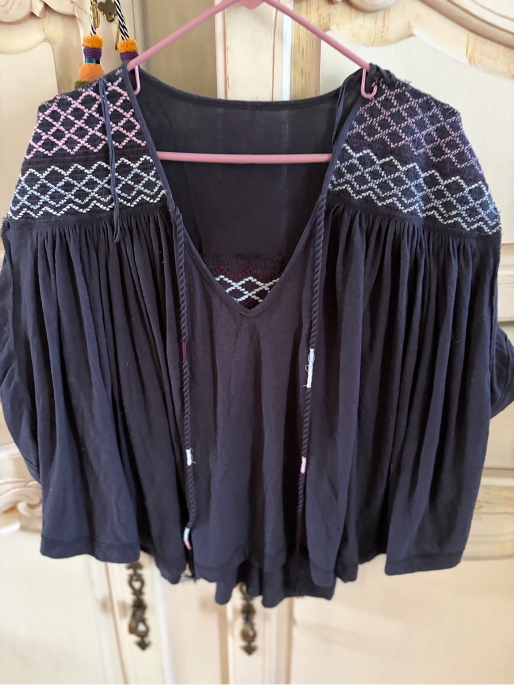 New Free People Boho Navy Women’s Peasant Top! Butter soft and stretchy!